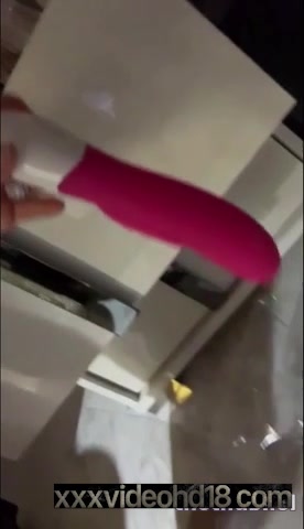 Mandy Rose Onlyfans  – Masturbate Vibrator