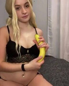Maddie Mochi PPv Nude Blowjob Banana Onlyfans